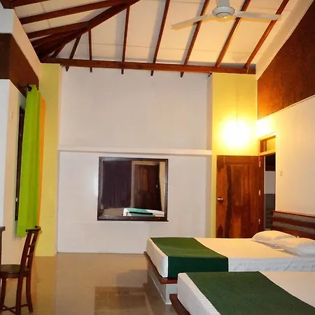 Pelican View Cottages Kataragama Exterior photo